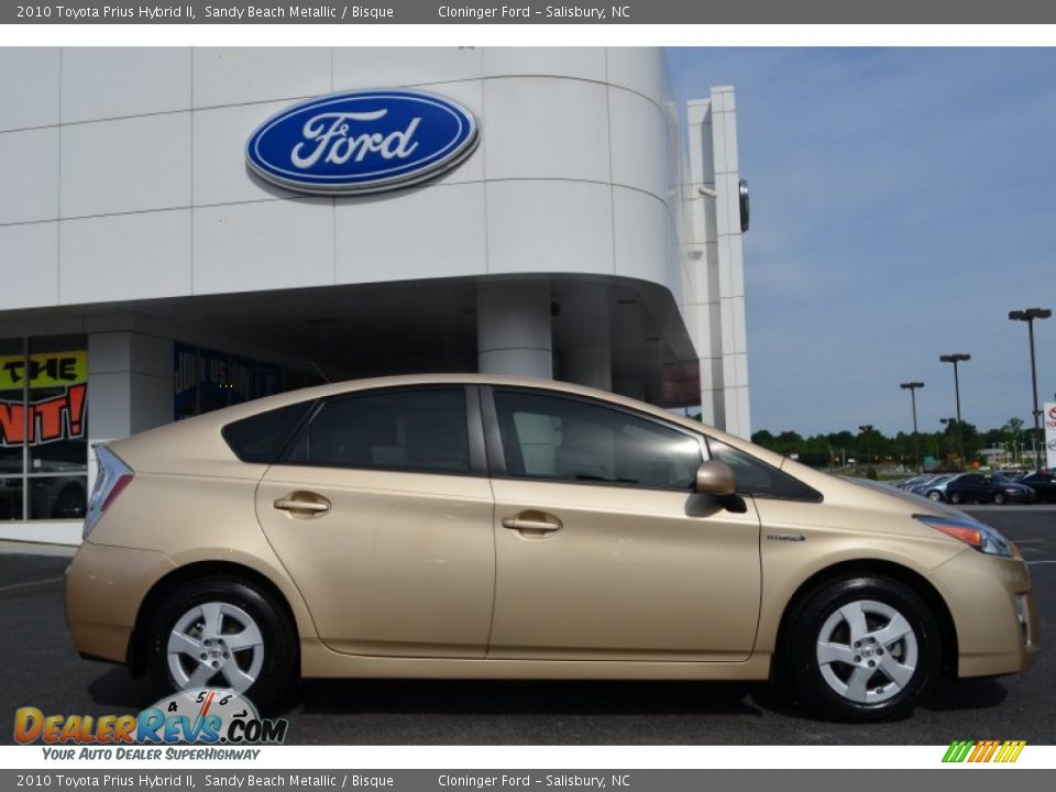 2010 Toyota Prius Hybrid II Sandy Beach Metallic / Bisque Photo #2