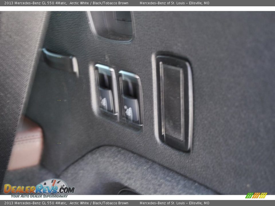 2013 Mercedes-Benz GL 550 4Matic Arctic White / Black/Tobacco Brown Photo #17