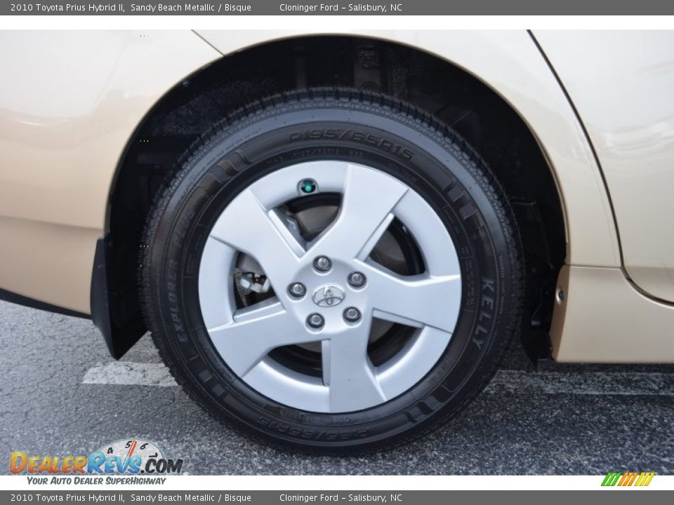 2010 Toyota Prius Hybrid II Sandy Beach Metallic / Bisque Photo #18