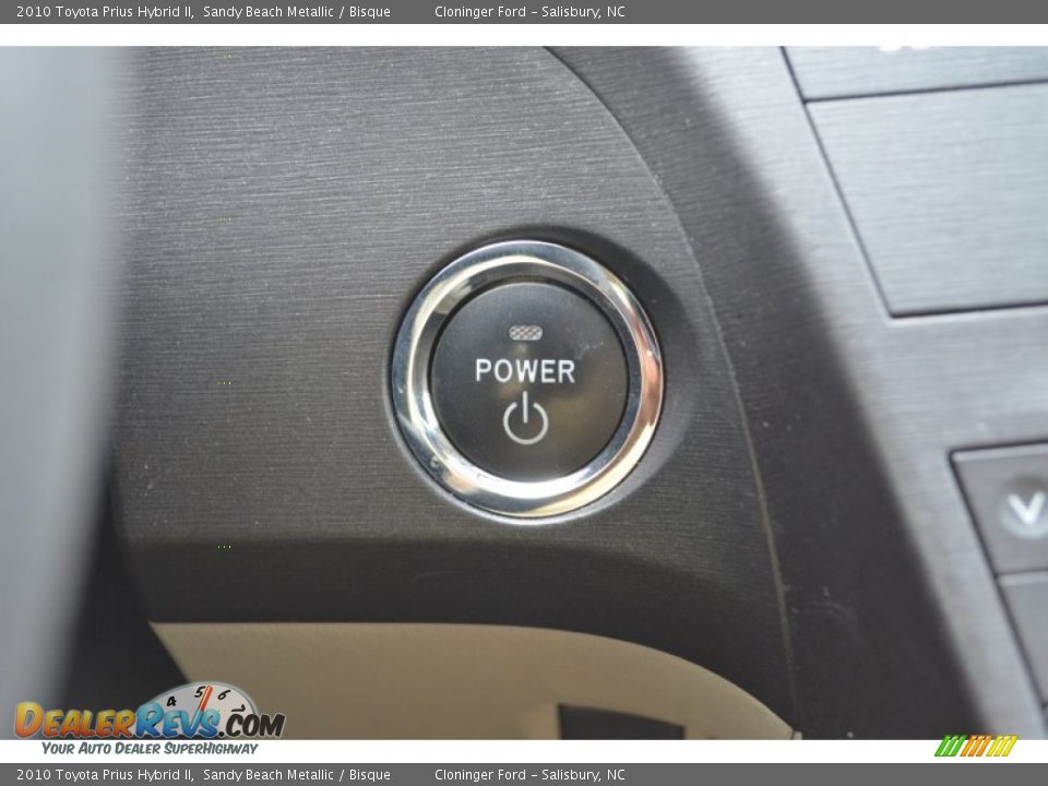 2010 Toyota Prius Hybrid II Sandy Beach Metallic / Bisque Photo #25