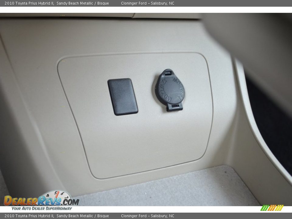 2010 Toyota Prius Hybrid II Sandy Beach Metallic / Bisque Photo #29