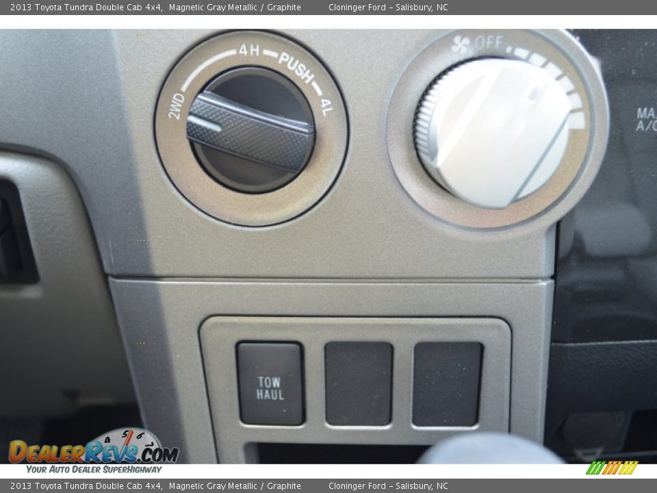 2013 Toyota Tundra Double Cab 4x4 Magnetic Gray Metallic / Graphite Photo #15