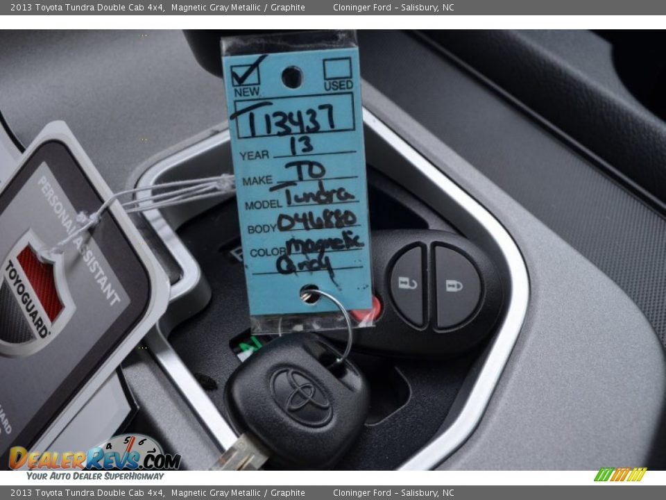 2013 Toyota Tundra Double Cab 4x4 Magnetic Gray Metallic / Graphite Photo #24