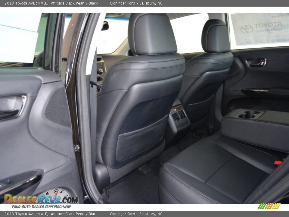 2013 Toyota Avalon XLE Attitude Black Pearl / Black Photo #8