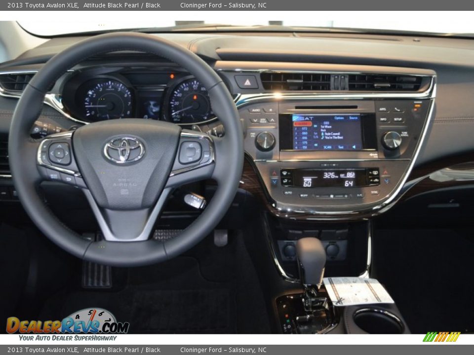 2013 Toyota Avalon XLE Attitude Black Pearl / Black Photo #10