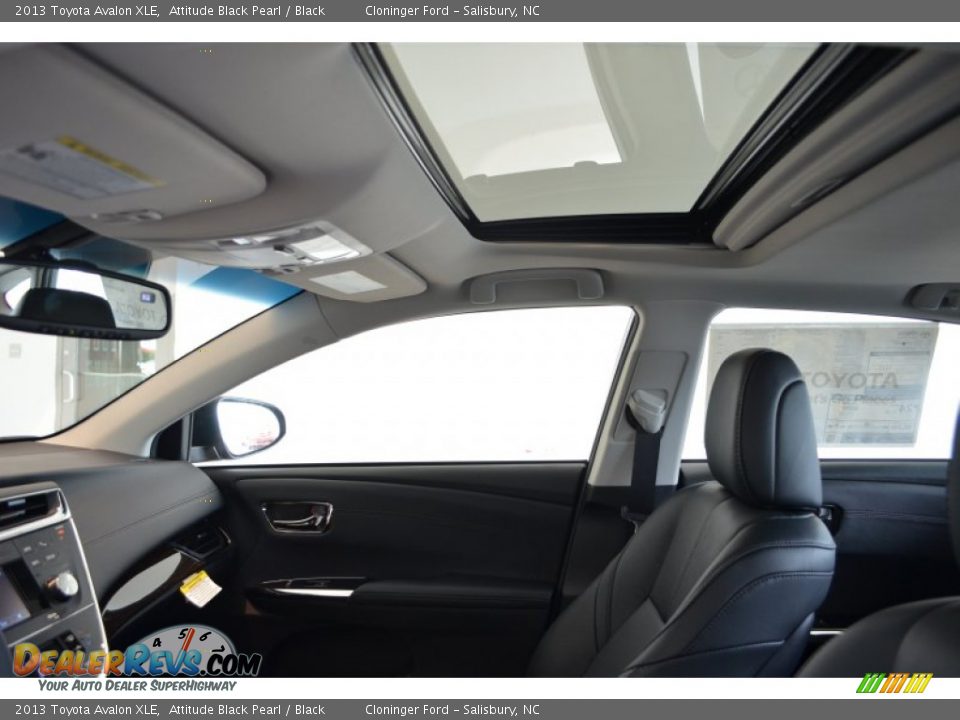 2013 Toyota Avalon XLE Attitude Black Pearl / Black Photo #11
