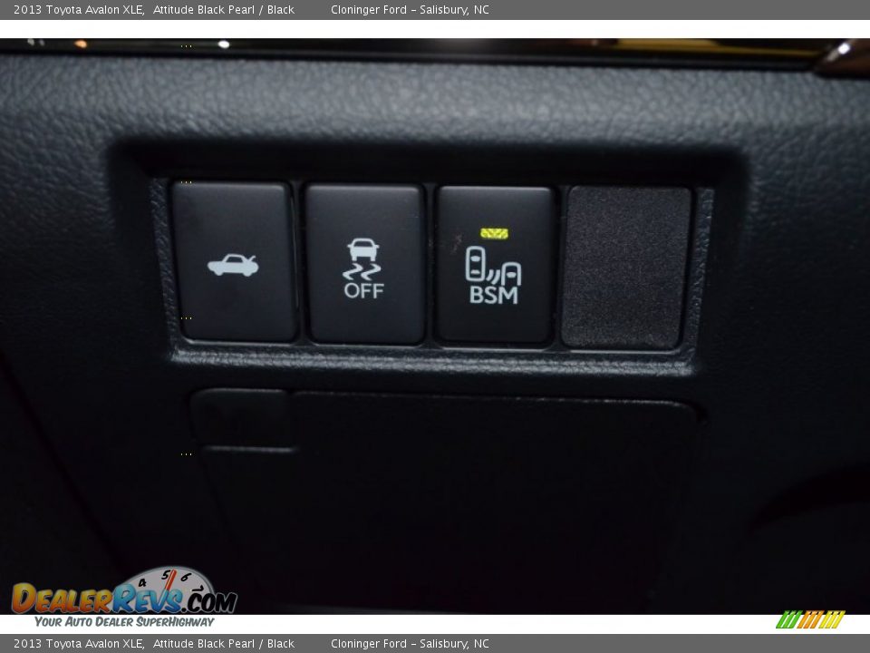 2013 Toyota Avalon XLE Attitude Black Pearl / Black Photo #21