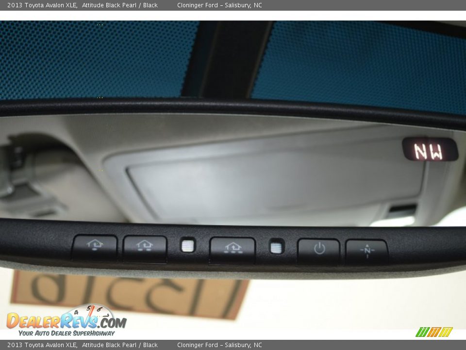 2013 Toyota Avalon XLE Attitude Black Pearl / Black Photo #22