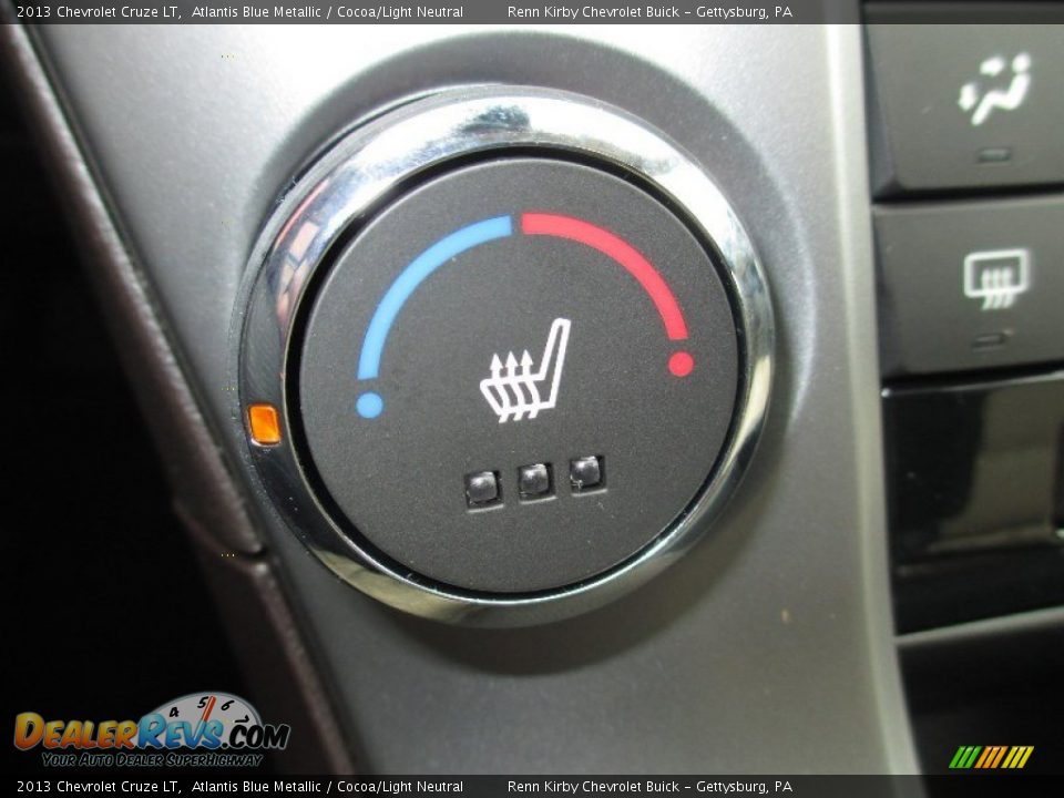 Controls of 2013 Chevrolet Cruze LT Photo #26