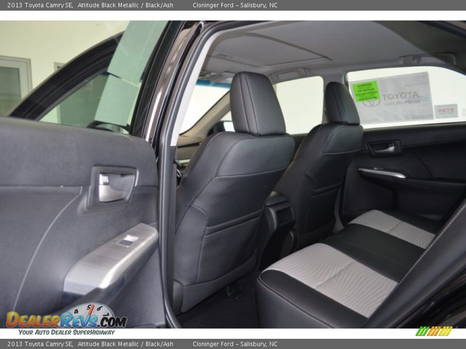 2013 Toyota Camry SE Attitude Black Metallic / Black/Ash Photo #6