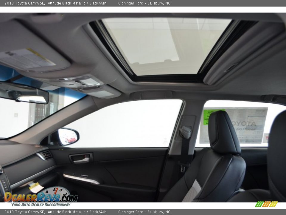 2013 Toyota Camry SE Attitude Black Metallic / Black/Ash Photo #10