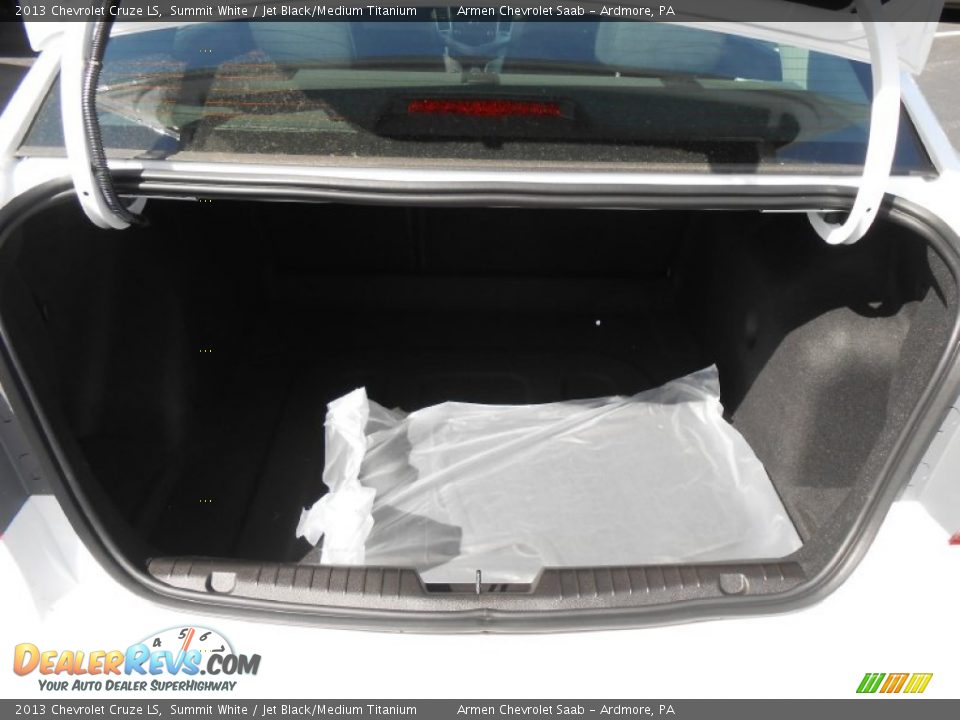 2013 Chevrolet Cruze LS Summit White / Jet Black/Medium Titanium Photo #9