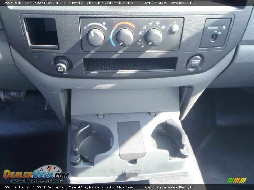 2006 Dodge Ram 1500 ST Regular Cab Mineral Gray Metallic / Medium Slate Gray Photo #16