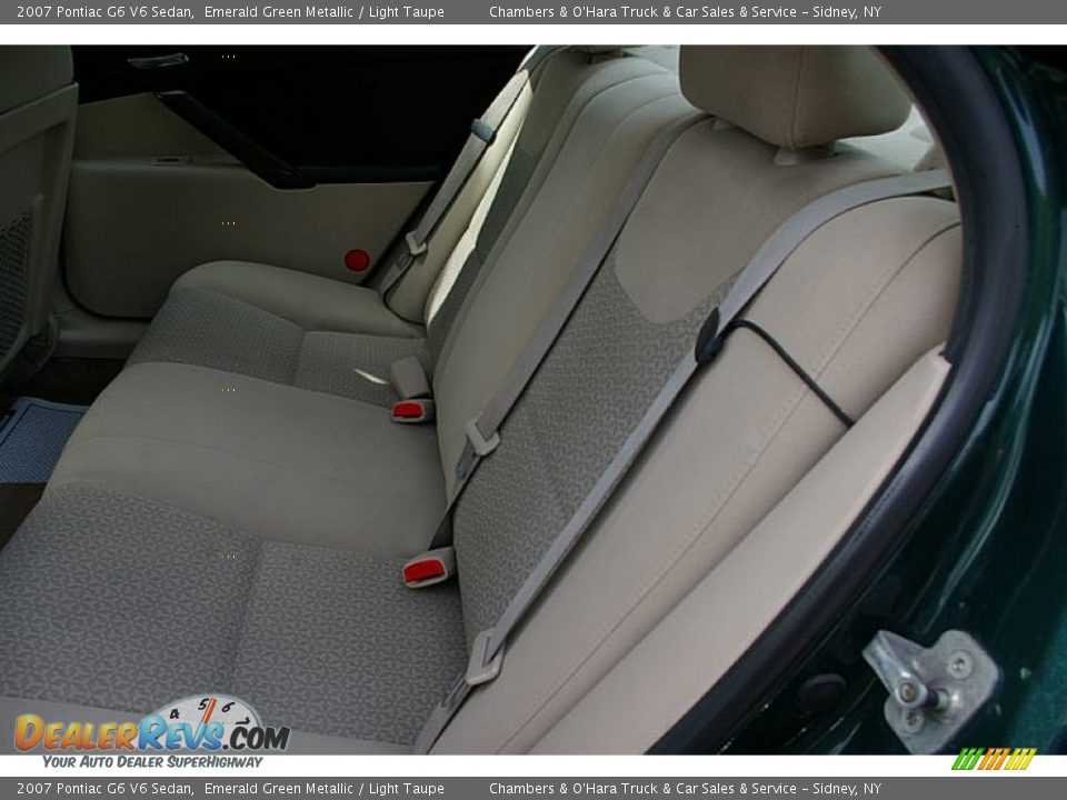 2007 Pontiac G6 V6 Sedan Emerald Green Metallic / Light Taupe Photo #3