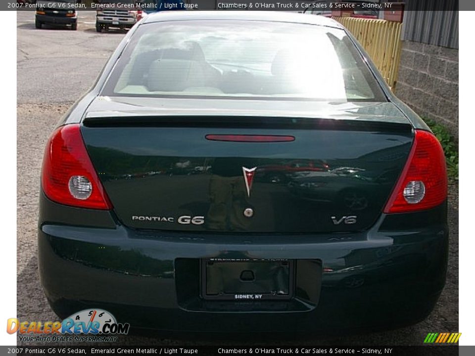 2007 Pontiac G6 V6 Sedan Emerald Green Metallic / Light Taupe Photo #6