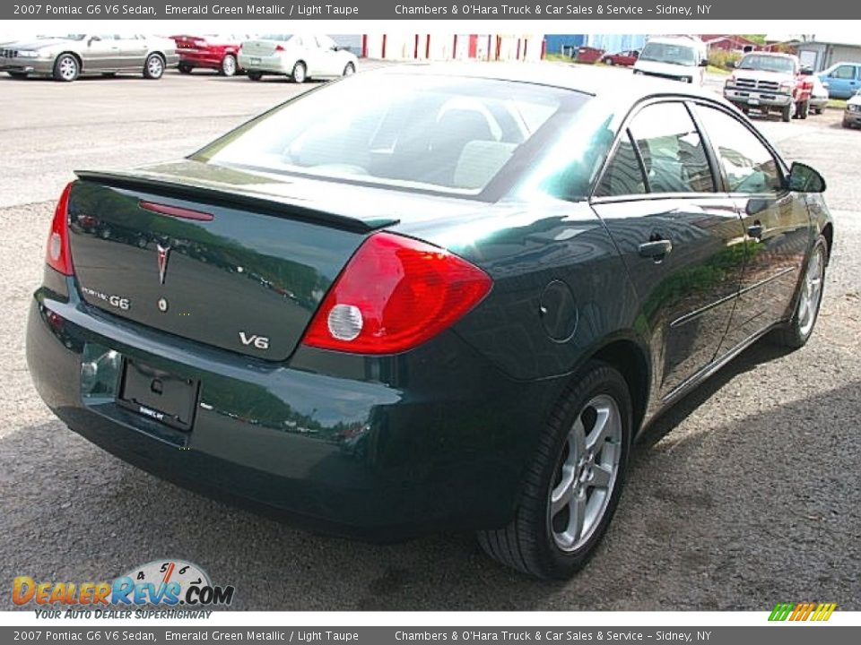 2007 Pontiac G6 V6 Sedan Emerald Green Metallic / Light Taupe Photo #8