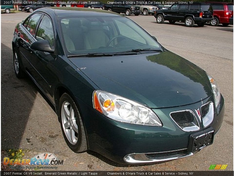 Front 3/4 View of 2007 Pontiac G6 V6 Sedan Photo #9