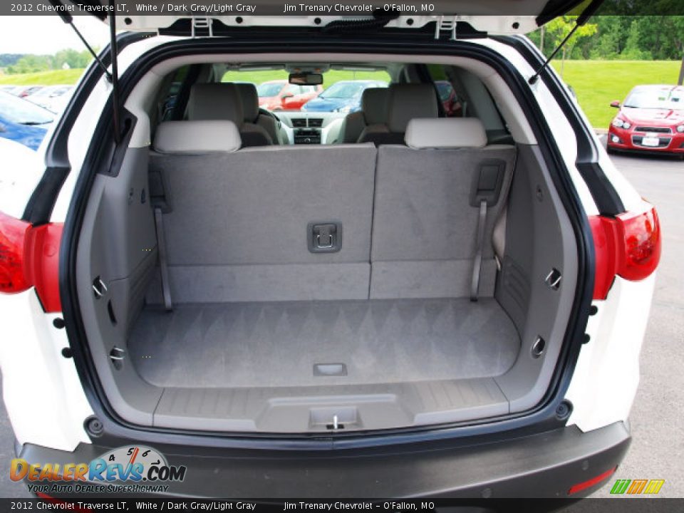 2012 Chevrolet Traverse LT White / Dark Gray/Light Gray Photo #5