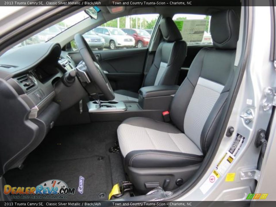 2013 Toyota Camry SE Classic Silver Metallic / Black/Ash Photo #8