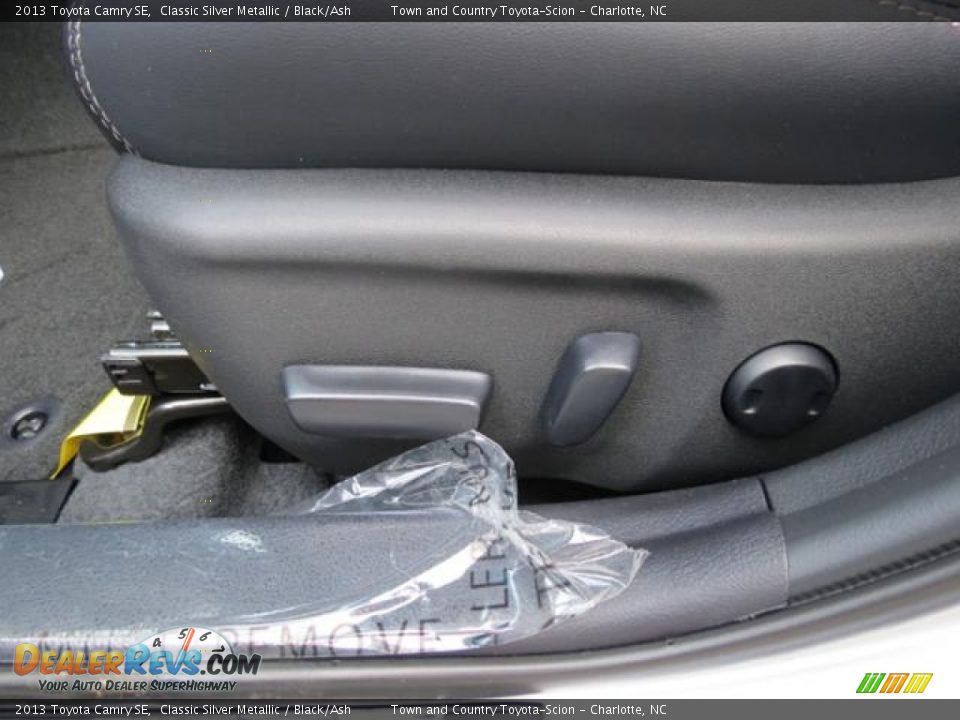 2013 Toyota Camry SE Classic Silver Metallic / Black/Ash Photo #9