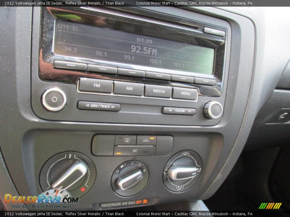 2012 Volkswagen Jetta SE Sedan Reflex Silver Metallic / Titan Black Photo #11