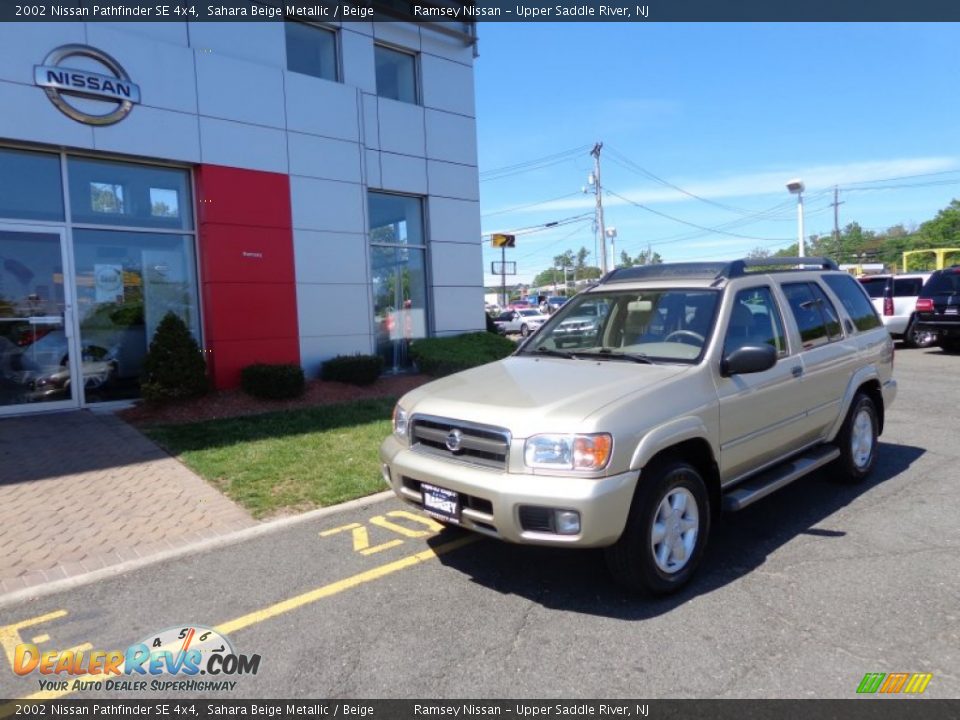 2002 Nissan Pathfinder SE 4x4 Sahara Beige Metallic / Beige Photo #1