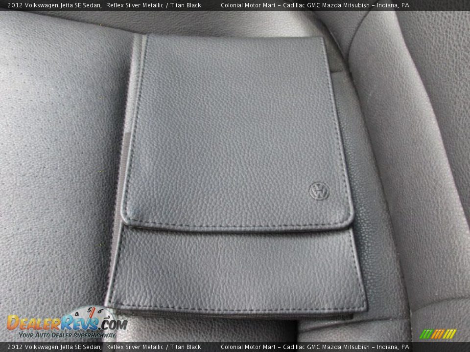2012 Volkswagen Jetta SE Sedan Reflex Silver Metallic / Titan Black Photo #17