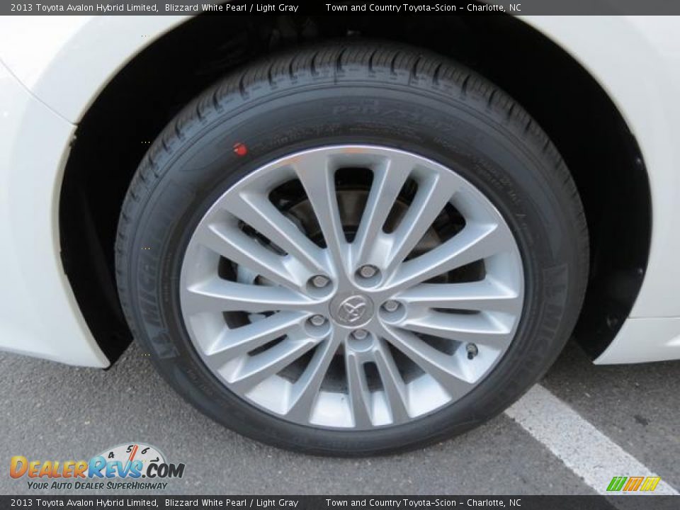 2013 Toyota Avalon Hybrid Limited Blizzard White Pearl / Light Gray Photo #4