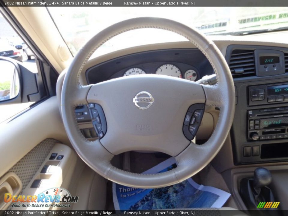 2002 Nissan Pathfinder SE 4x4 Sahara Beige Metallic / Beige Photo #13