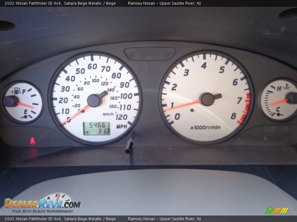 2002 Nissan Pathfinder SE 4x4 Sahara Beige Metallic / Beige Photo #14
