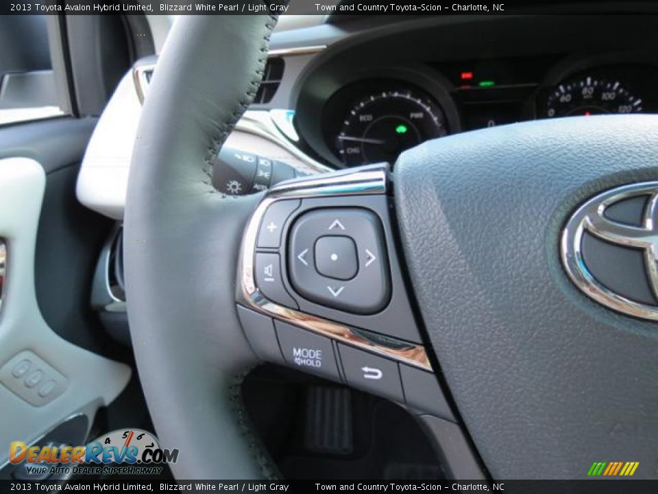 2013 Toyota Avalon Hybrid Limited Blizzard White Pearl / Light Gray Photo #16