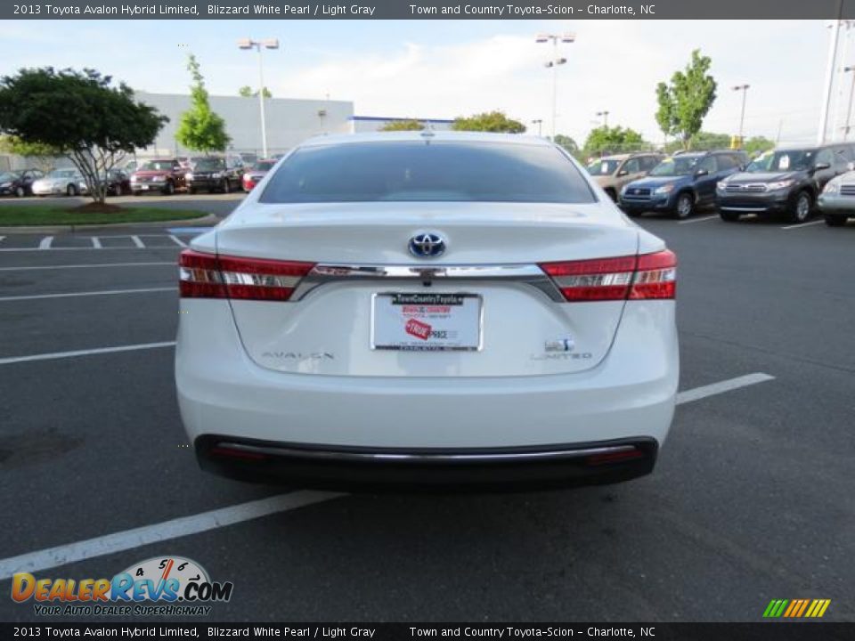 2013 Toyota Avalon Hybrid Limited Blizzard White Pearl / Light Gray Photo #21