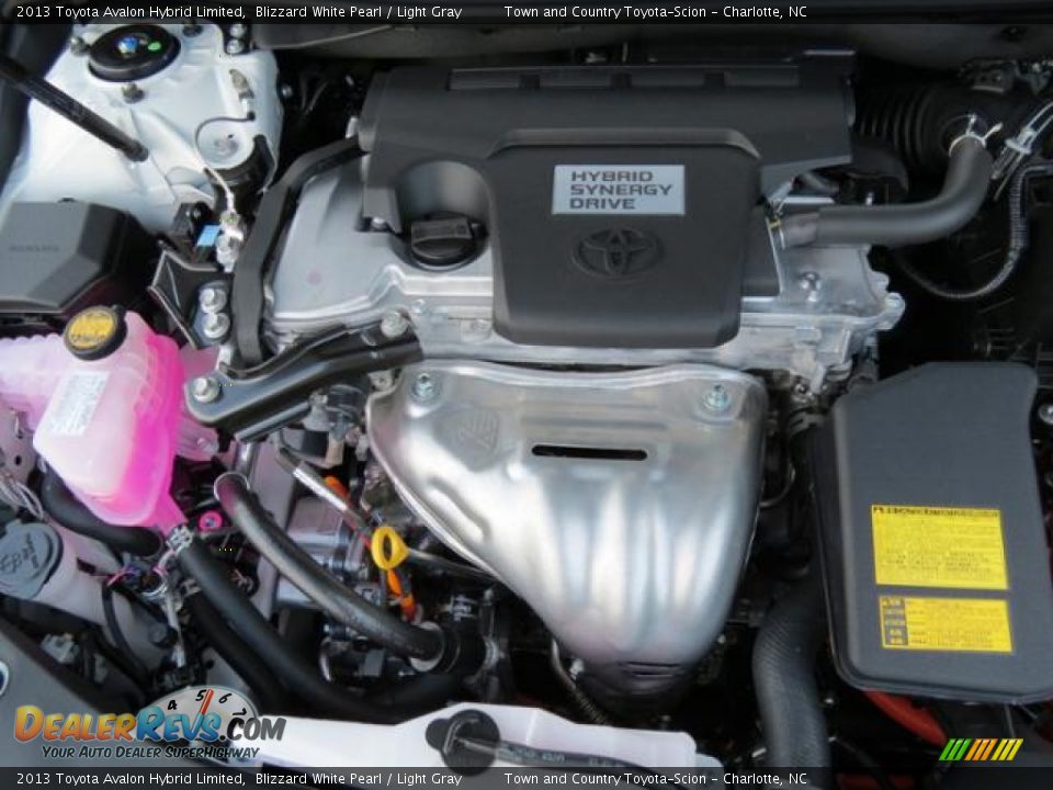 2013 Toyota Avalon Hybrid Limited Blizzard White Pearl / Light Gray Photo #23