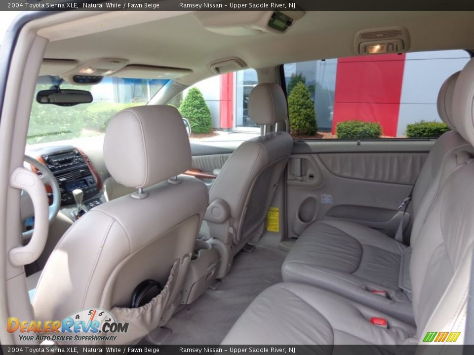 2004 Toyota Sienna XLE Natural White / Fawn Beige Photo #8