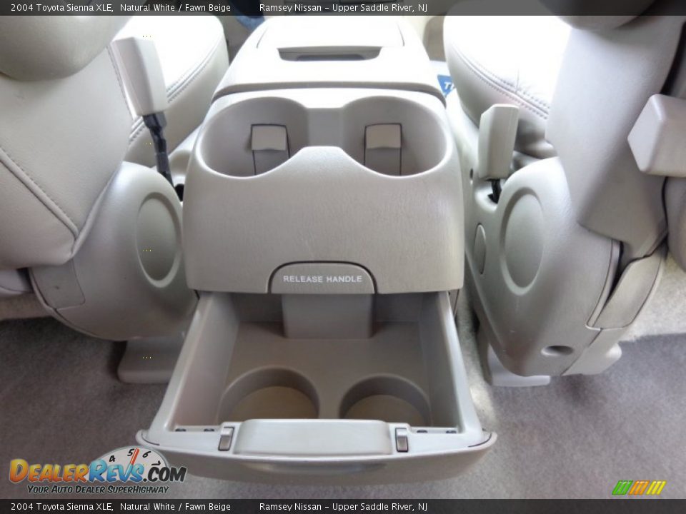 2004 Toyota Sienna XLE Natural White / Fawn Beige Photo #14