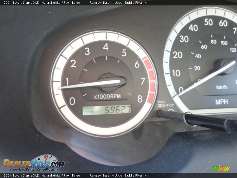 2004 Toyota Sienna XLE Natural White / Fawn Beige Photo #17
