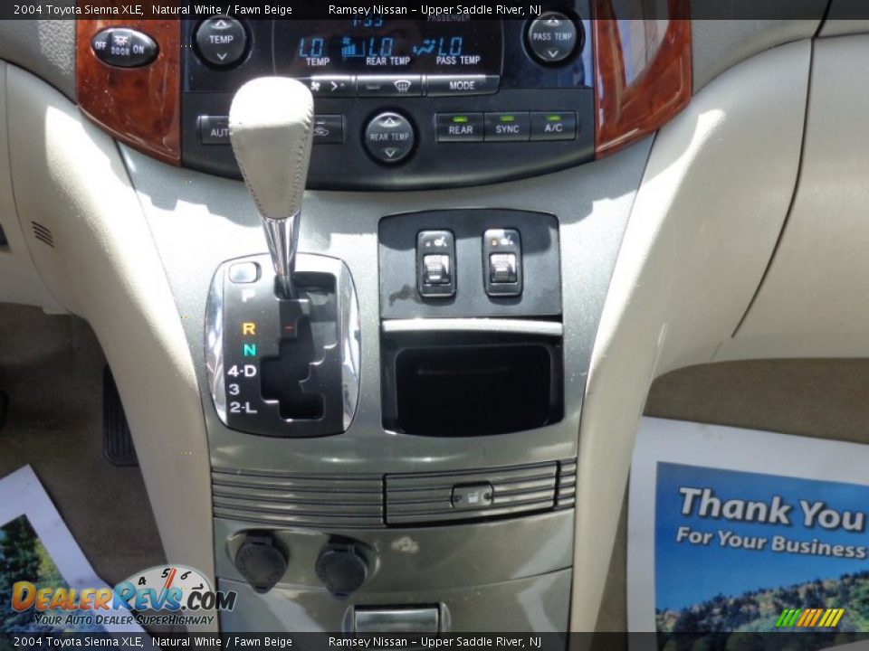 2004 Toyota Sienna XLE Natural White / Fawn Beige Photo #19
