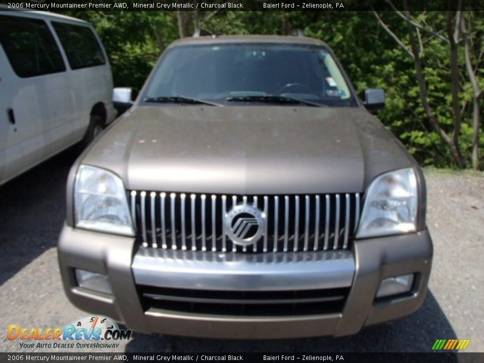 2006 Mercury Mountaineer Premier AWD Mineral Grey Metallic / Charcoal Black Photo #2