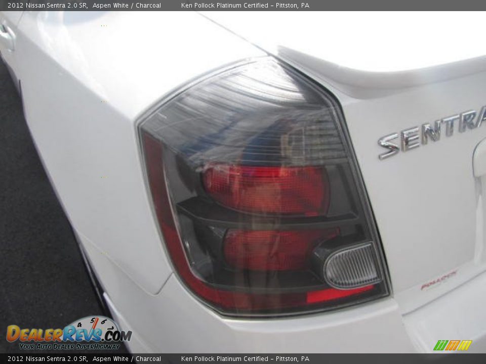 2012 Nissan Sentra 2.0 SR Aspen White / Charcoal Photo #12