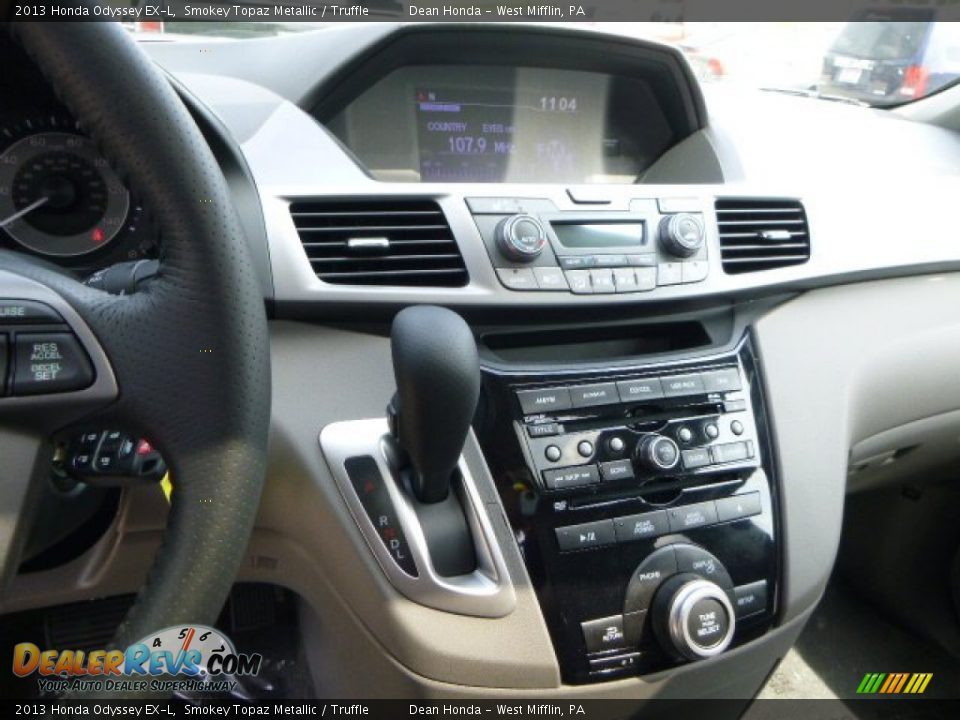 Controls of 2013 Honda Odyssey EX-L Photo #18