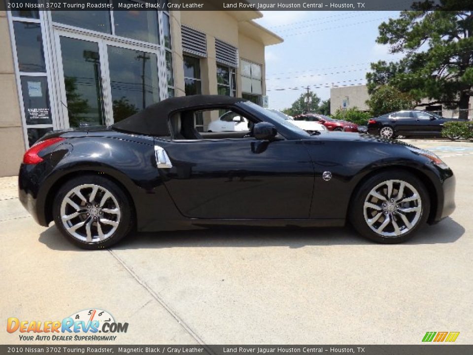 2010 Nissan 370Z Touring Roadster Magnetic Black / Gray Leather Photo #11
