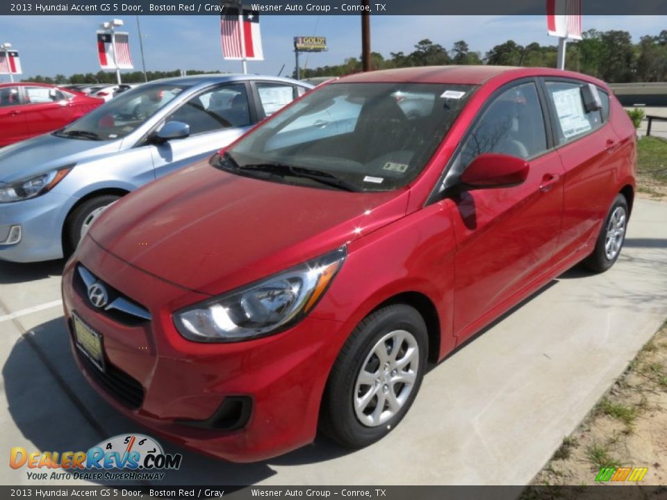 2013 Hyundai Accent GS 5 Door Boston Red / Gray Photo #7