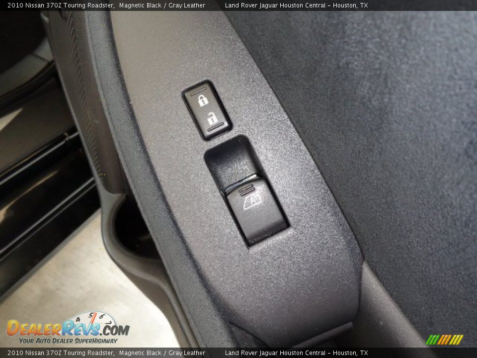 2010 Nissan 370Z Touring Roadster Magnetic Black / Gray Leather Photo #14