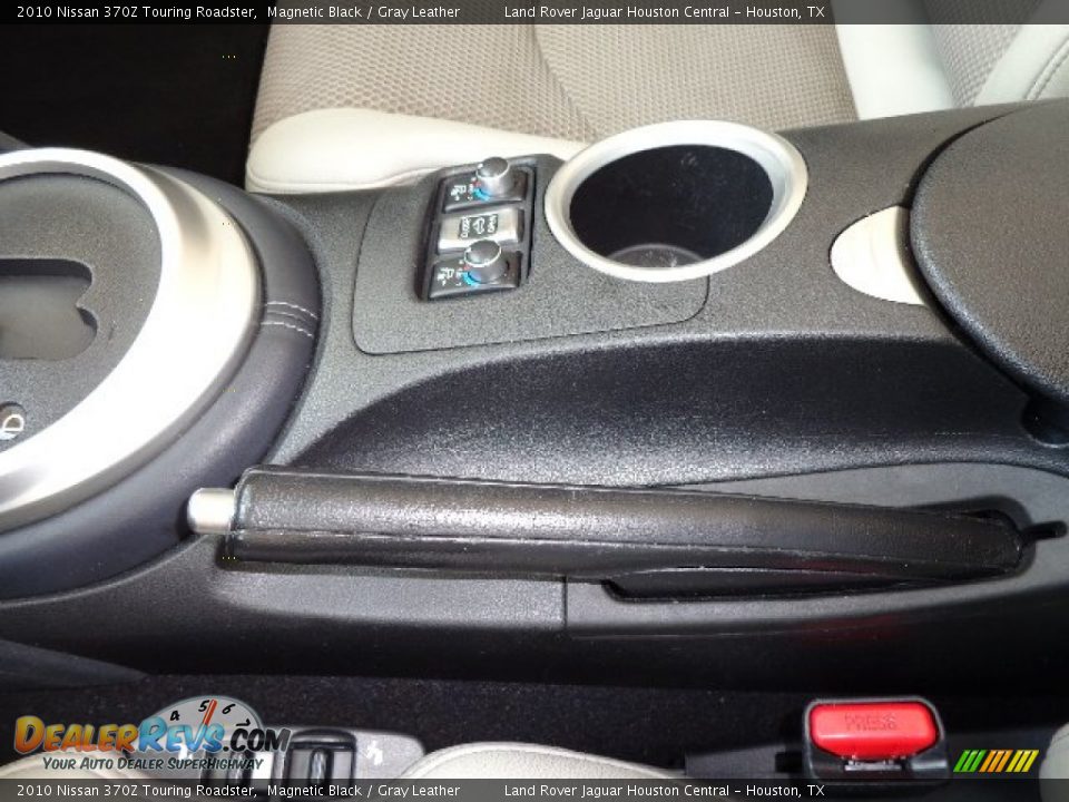 2010 Nissan 370Z Touring Roadster Magnetic Black / Gray Leather Photo #33