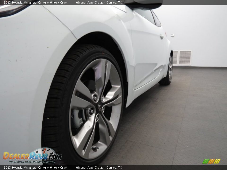 2013 Hyundai Veloster Century White / Gray Photo #6