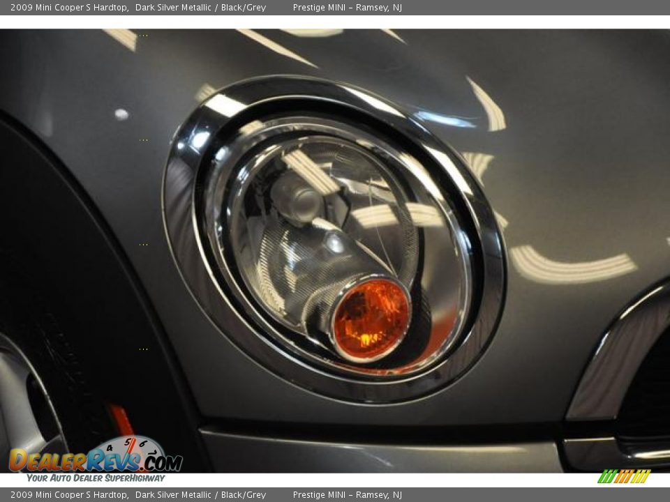2009 Mini Cooper S Hardtop Dark Silver Metallic / Black/Grey Photo #5