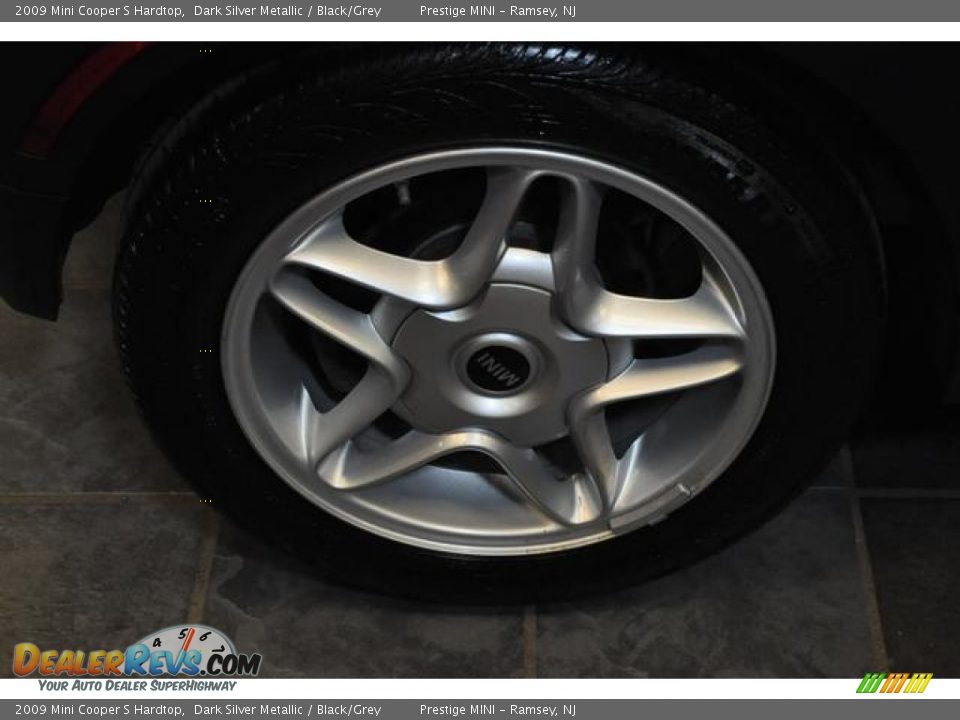 2009 Mini Cooper S Hardtop Dark Silver Metallic / Black/Grey Photo #7