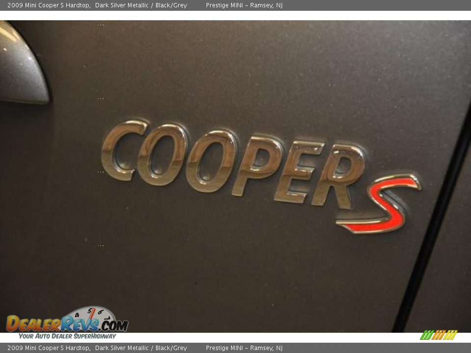 2009 Mini Cooper S Hardtop Dark Silver Metallic / Black/Grey Photo #16