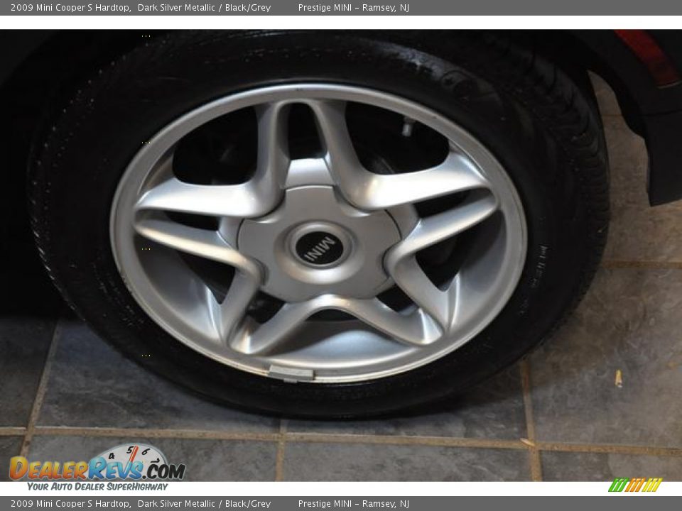 2009 Mini Cooper S Hardtop Dark Silver Metallic / Black/Grey Photo #22