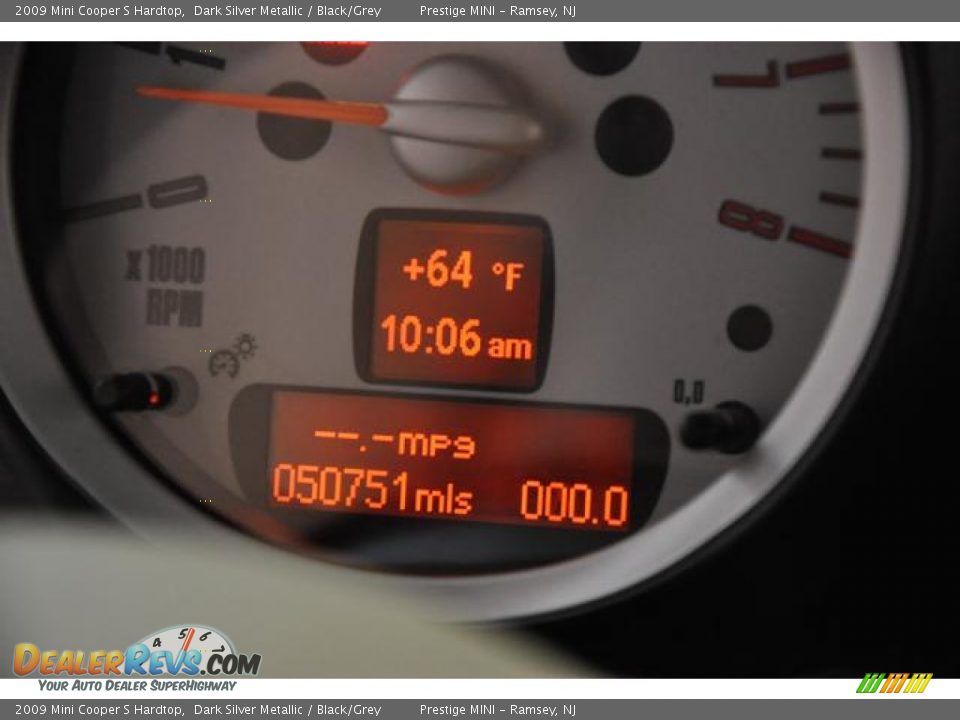 2009 Mini Cooper S Hardtop Dark Silver Metallic / Black/Grey Photo #28